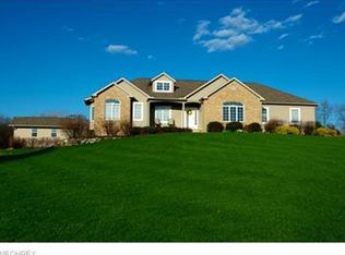 2594 Hidden Spring Ln, Wadsworth, OH 44281