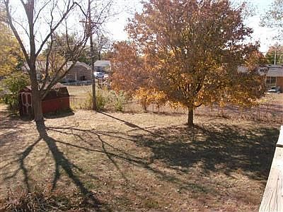 3rd image of 419 Linden Ln