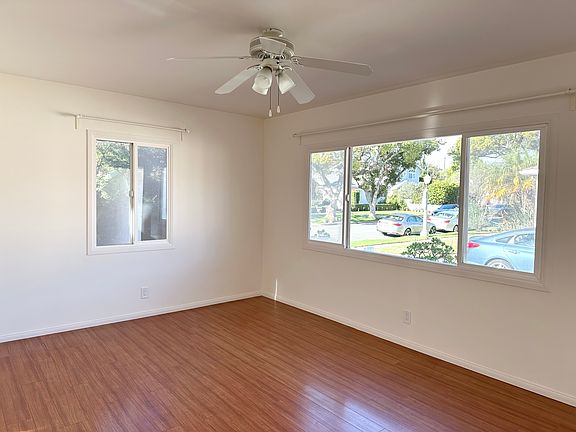4th image of 3572 Wesley St #3572