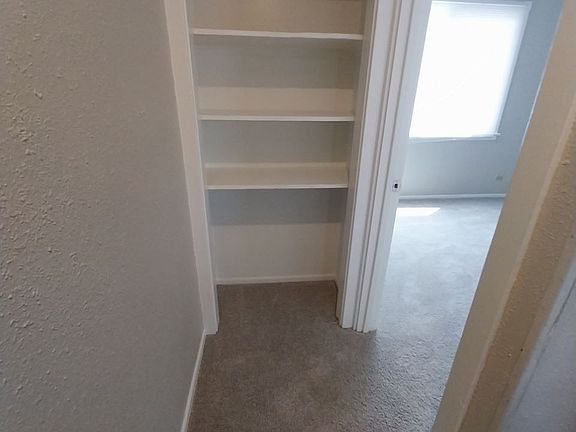 4th image of 4184 S Hooker St #4184