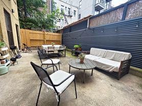152 Richardson St, Brooklyn, NY