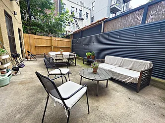 152 Richardson Street, #1R