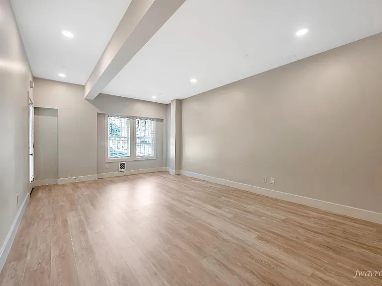 1801 Beach St #D — Photo 8