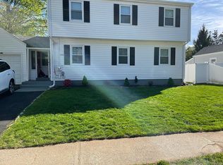 112 Emerald St, Bridgeport, CT 06610