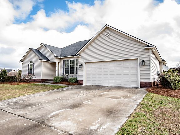 3rd image of 7648 Kayla Dr