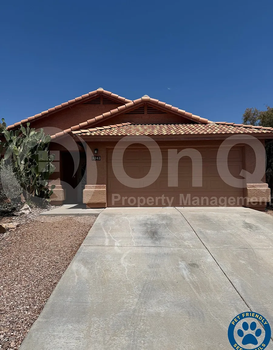 4 bed, 2.0 bath, 1925 sqft, $1,975 — Photo 1