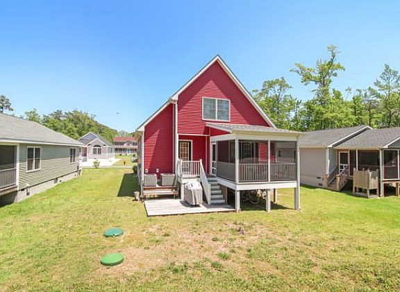 2nd image of 7054 Josephine Ln