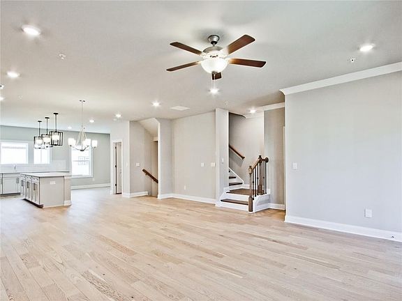 2nd image of 113 Lincoln St #1040