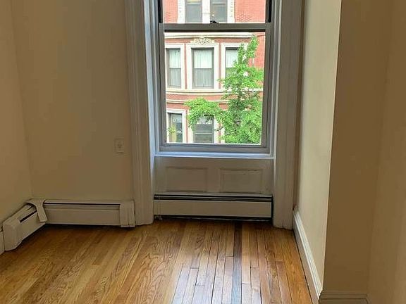5th image of 330 W 108th St APT 3