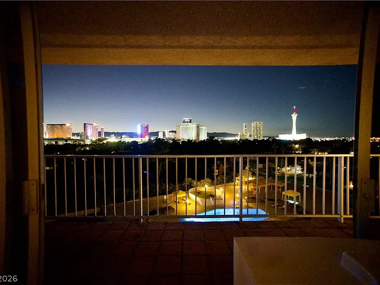 3111 Bel Air Dr #8E — Photo 59