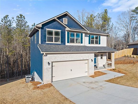 3rd image of 662 Forest Way