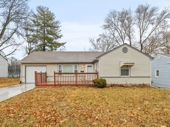 612 NE 67th Ter, Gladstone, MO 64118