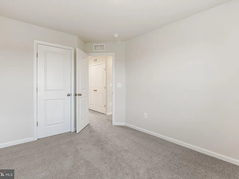 105 Milburn Dr — Photo 22