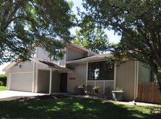 333 Lindale Cir, Hickman, NE 68372
