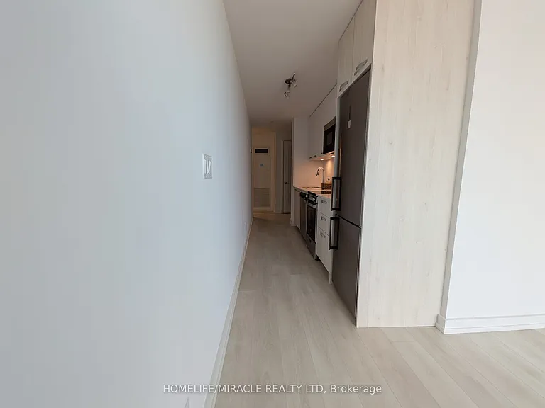 75 James St S #2307 — Photo 7