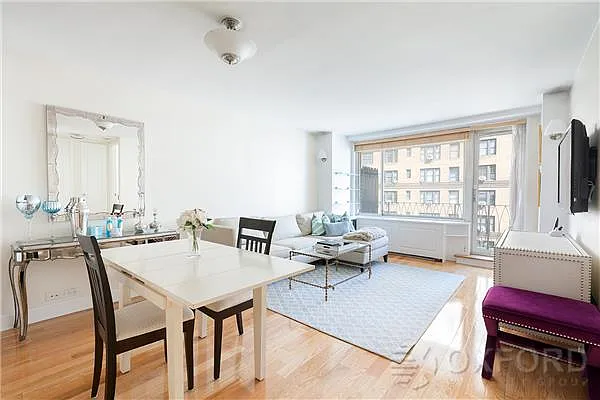 Sold by Oxford Property Group | media 8