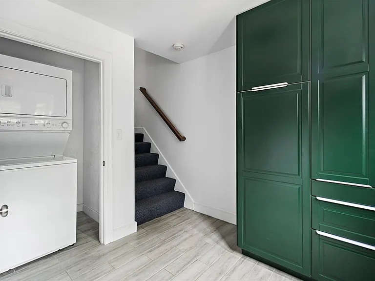 9 Cedar St #1 — Photo 9