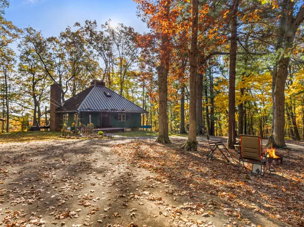2235 Siuda Rd, Manistee, MI 49660