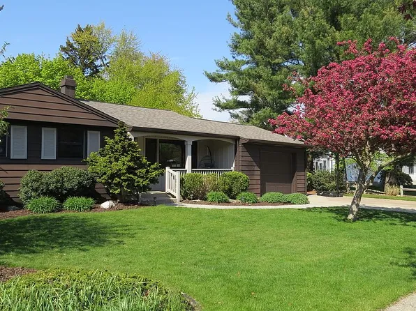 435 Orchard Ave, Grand Haven, MI 49417