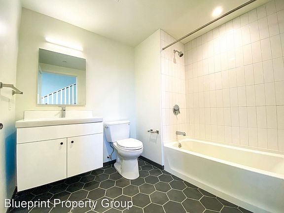4th image of 748 Tyler St #11828081
