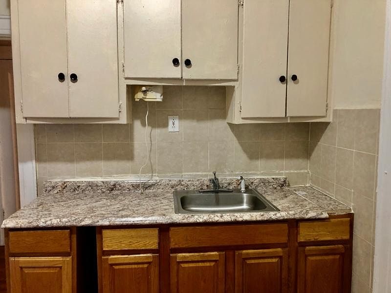 1st image of 233 Weequahic Ave APT 7