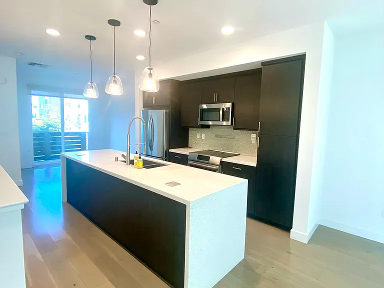 1522 Prescott St — Photo 2