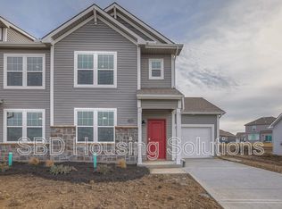 12404 S Parkwood Ln, Lees Summit, MO 64086