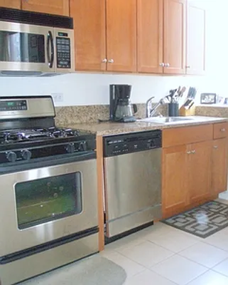 Rented by Akam Sales and Brokerage | media 5