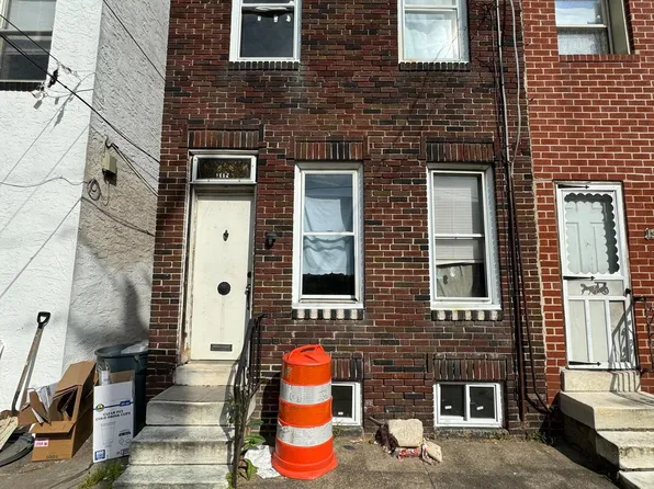 1305 Grove St, Philadelphia, PA 19146