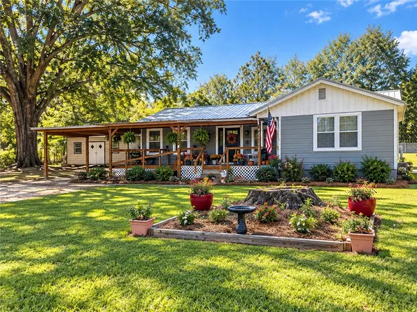 1131 County Road 190, Valley, AL 36854