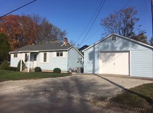 904 Retz Dr, Ottawa, IL 61350