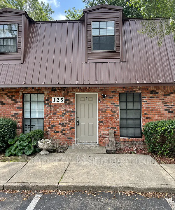 125C Country Ln