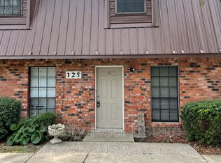 125C Country Ln, Lafayette, LA 70508