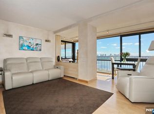 3 Horizon Rd #618, Fort Lee, NJ 07024