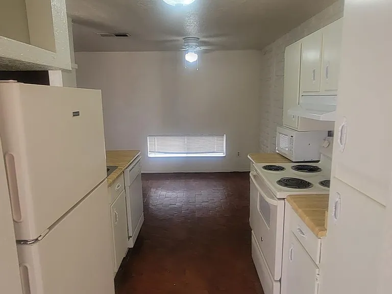 704 Truman Kitchen 3_02122024