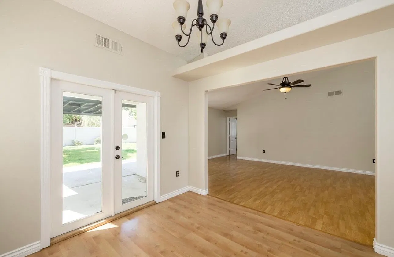 3 bed, 1345 sqft, $2,250 — Photo 4
