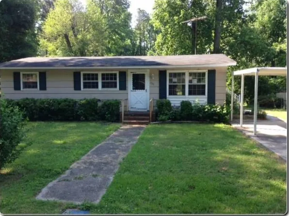221 Sylvan Rd, Waverly, VA 23890
