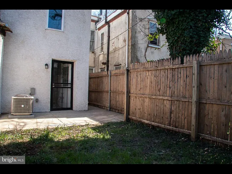 1021 Clifford Brown Walk — Photo 7