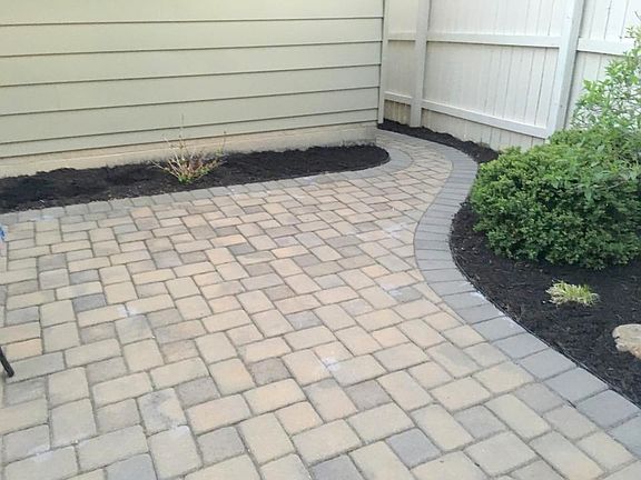 4th image of 976 Patriot Square Dr