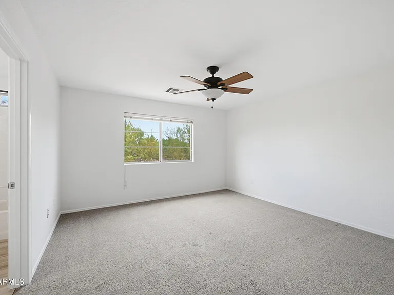 21862 N 40th Pl — Photo 10
