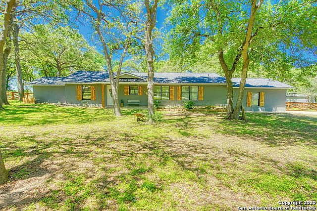 1st image of 228 Twin Oaks Dr