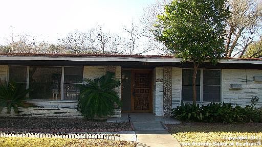 3rd image of 219 GARDENVIEW DR