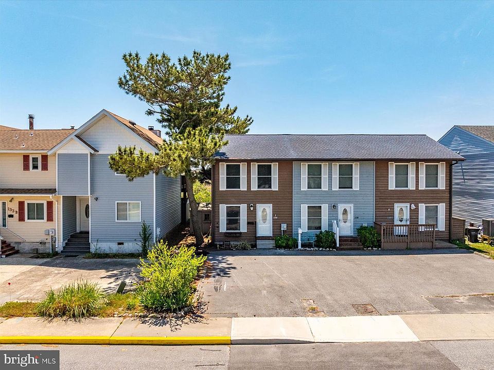 1st image of 135 Jamestown Rd #18A