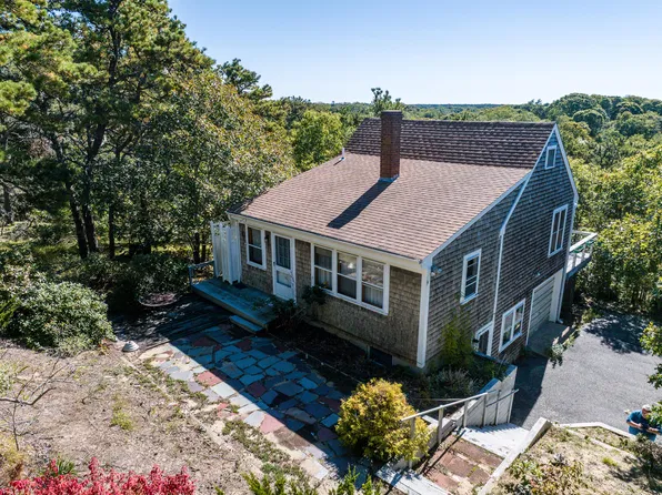 30 Mill Hill Road, Wellfleet, MA 02667