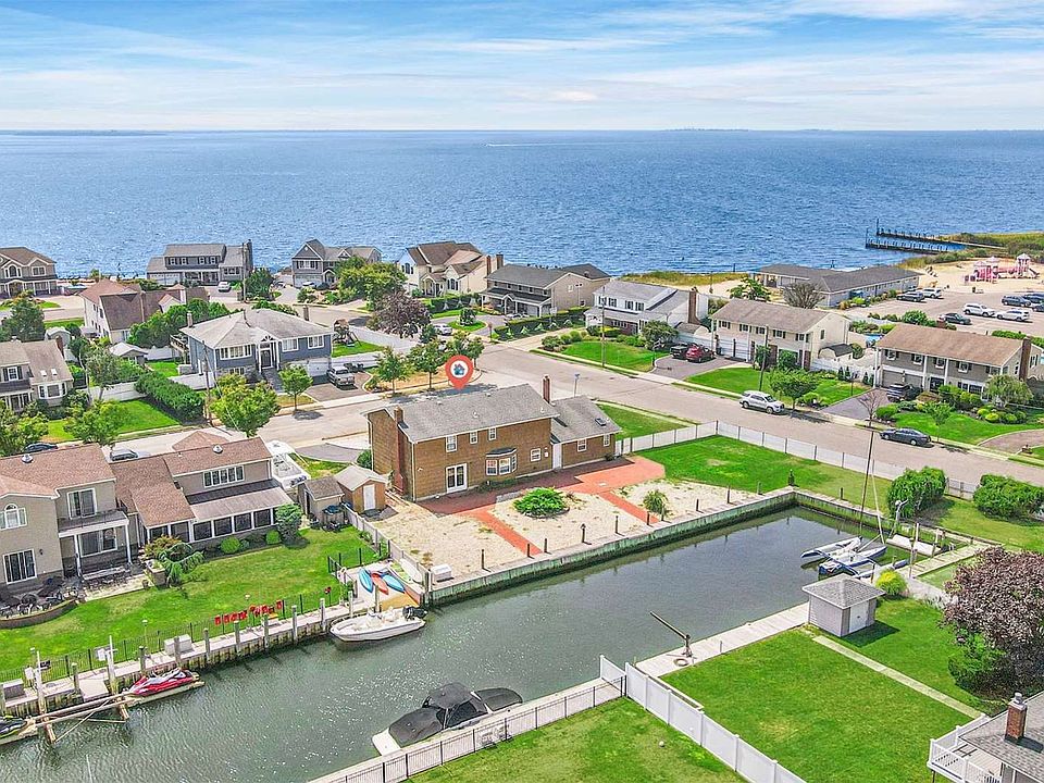 9 Mast Lane, West Islip, NY 11795 Zillow