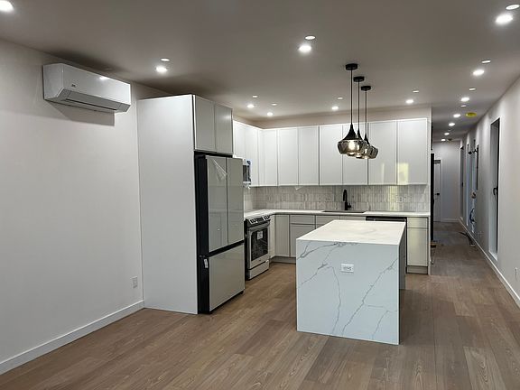 2nd image of 356 21st St #4