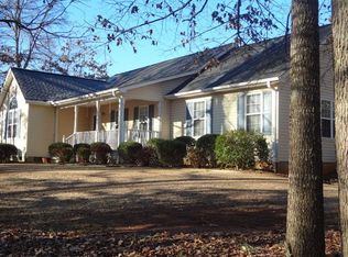 902 Saddle Hill Rd, Greenwood, SC 29646