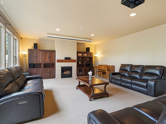 5th image of 7178 NE Rockridge Pl
