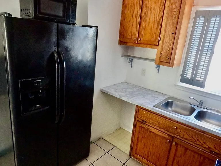 700 S Mitchell Dr #B — Photo 6