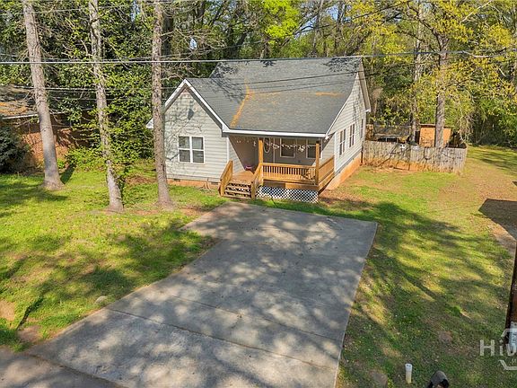 2nd image of 185 GARNET RIDGE Drive